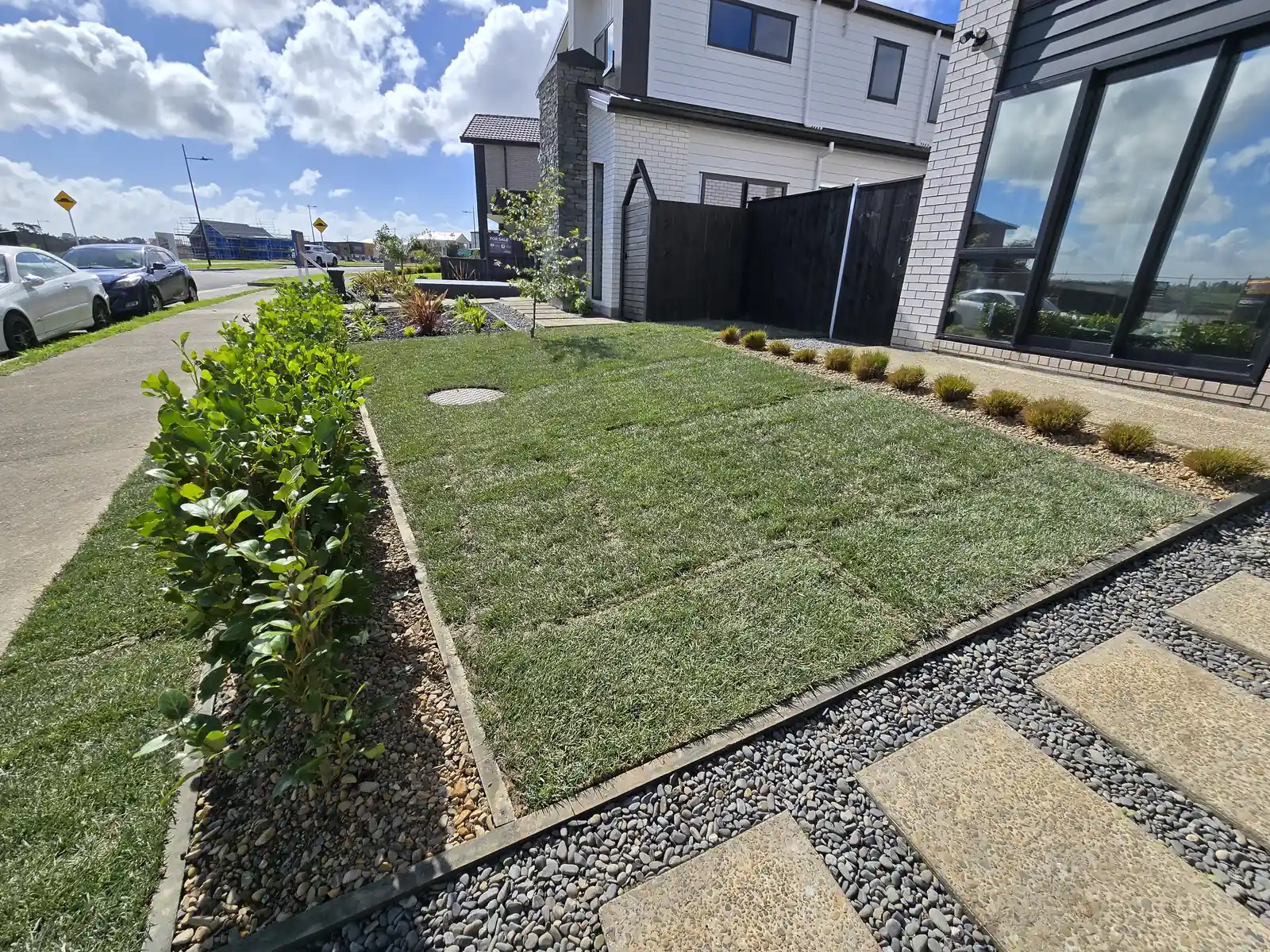 Lawn mowing and edging completed, South Auckland
